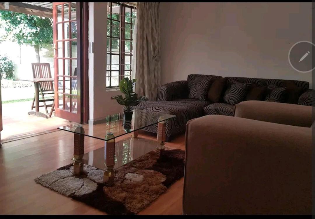 The Link Guest Lodge 켐턴파크 객실 사진