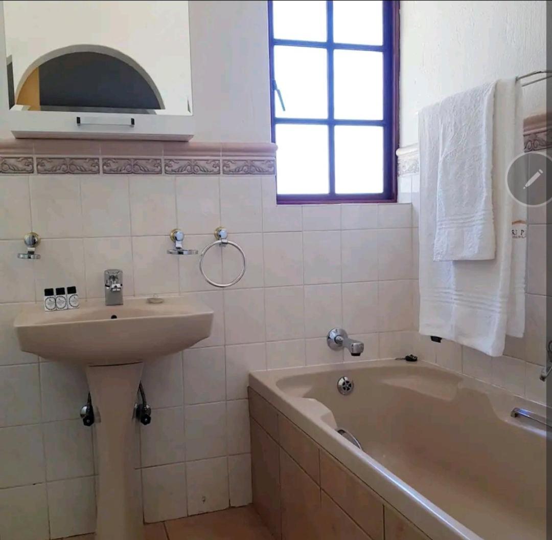 The Link Guest Lodge 켐턴파크 객실 사진
